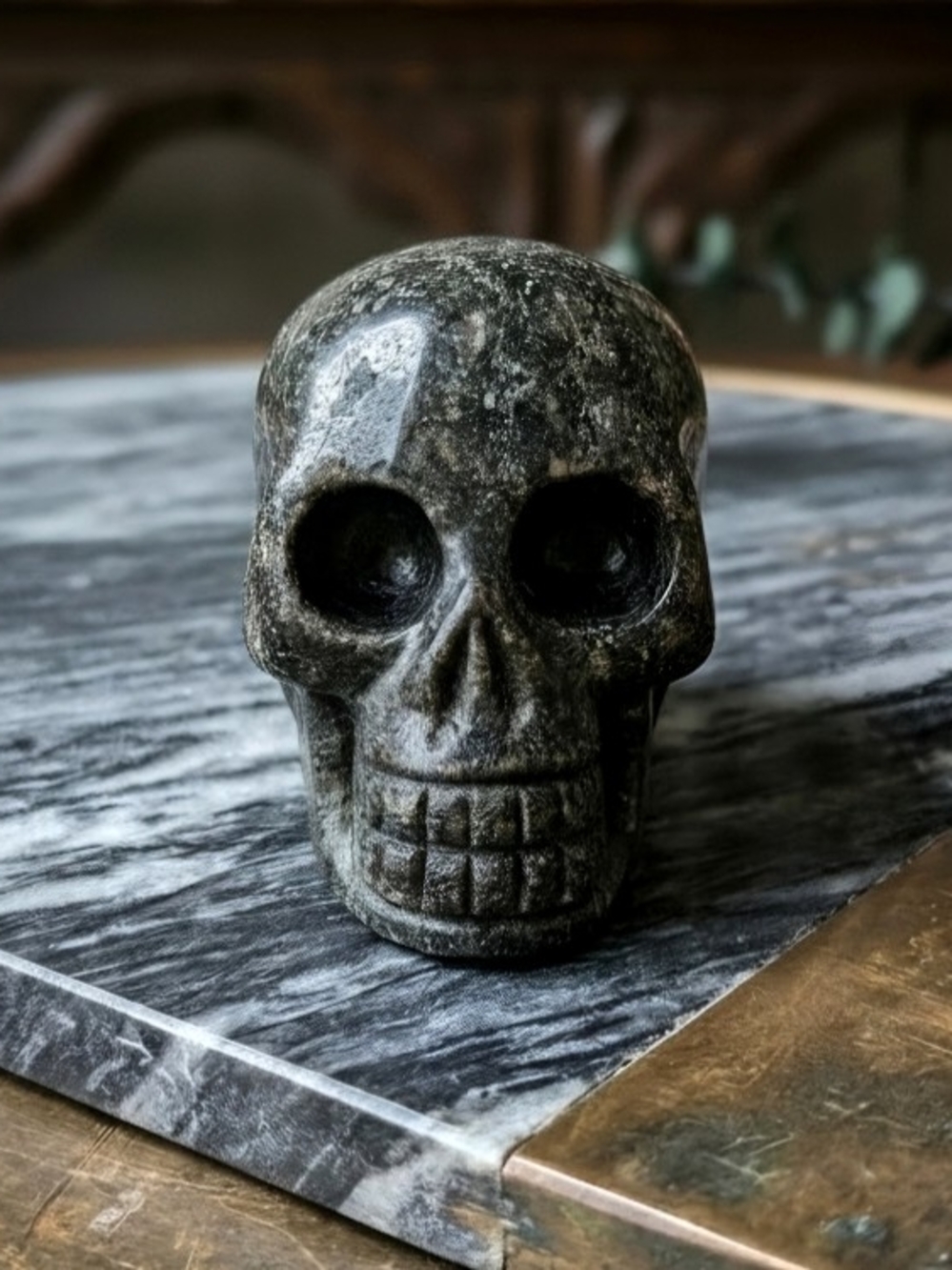 Goth Punk Spiritual Gabbro Crystal Agate Stone Skull for Grounding Balance 100g